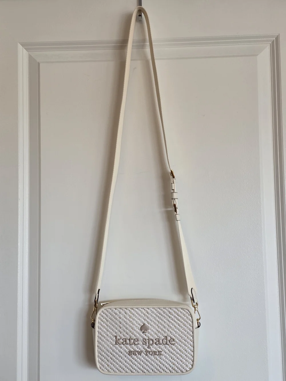 Kate Spade Oh Snap Straw Camera Bag